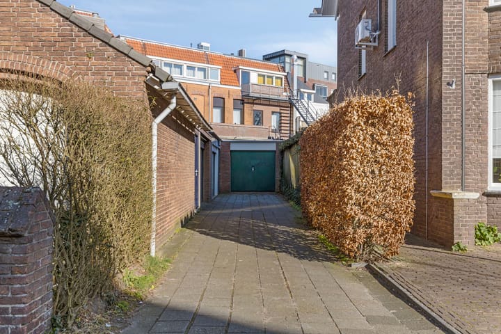 Foto 44 van Stationsplein 10