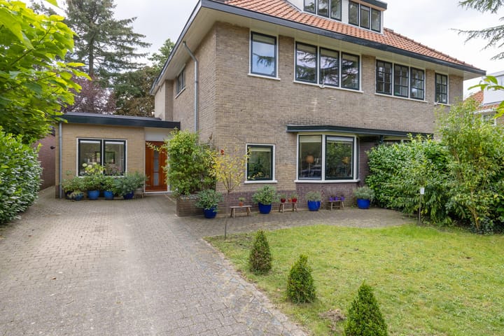 Foto 2 van Ernst Casimirlaan 8