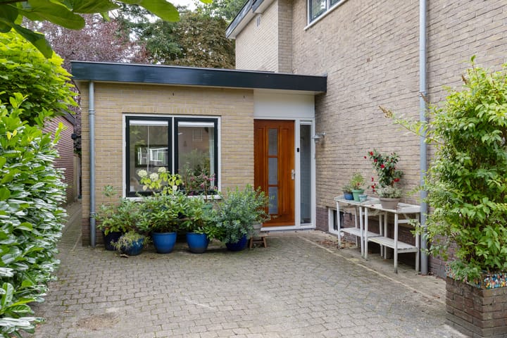 Foto 3 van Ernst Casimirlaan 8