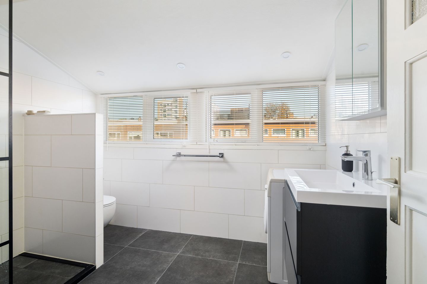 Foto 19 van Nolensstraat 32-A02