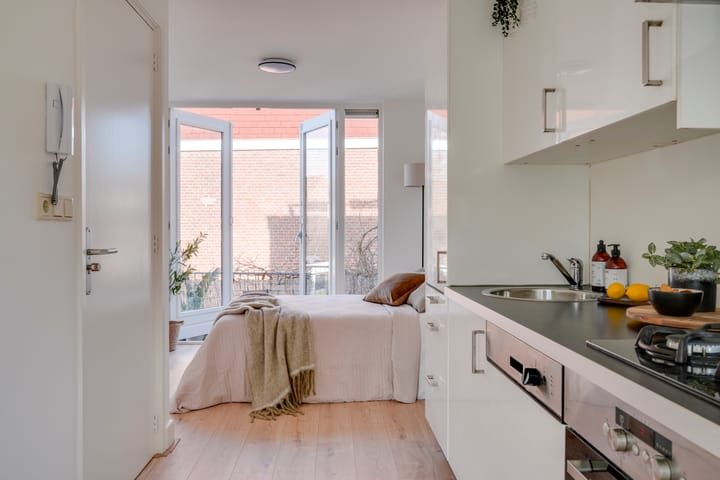 Photo 13 of Adelaarstraat 68-A