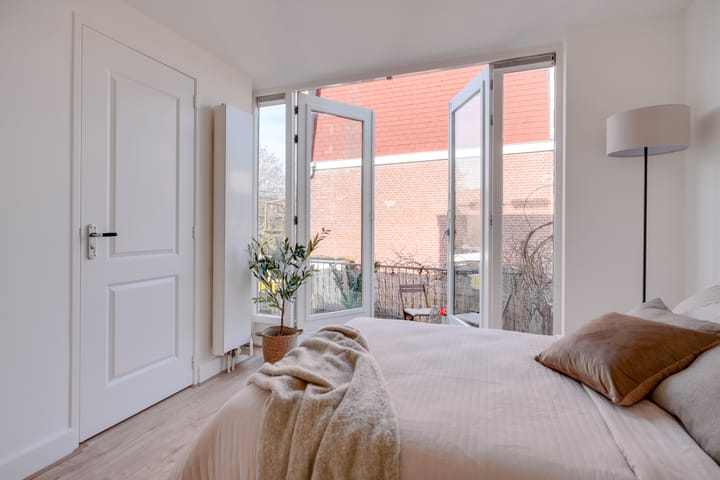 Photo 15 of Adelaarstraat 68-A