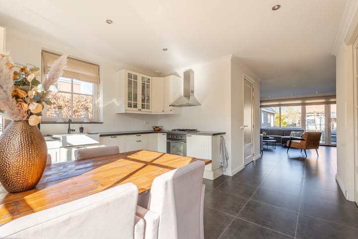 Foto 11 van Weteringstraat 49