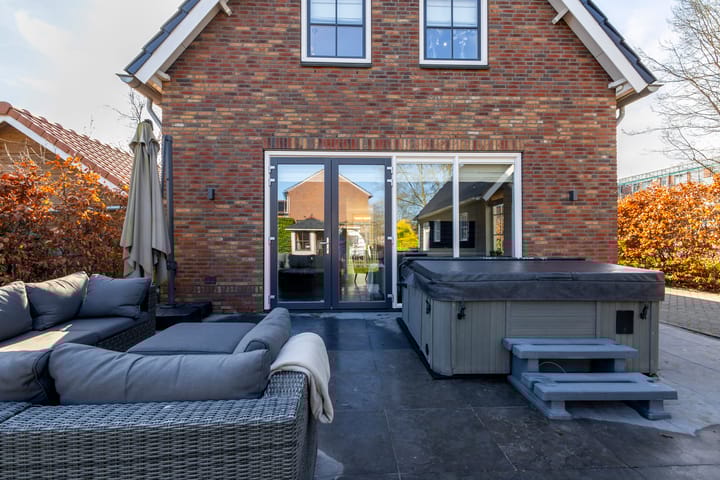 Foto 26 van Weteringstraat 49