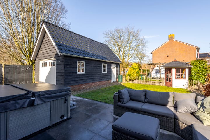 Foto 33 van Weteringstraat 49