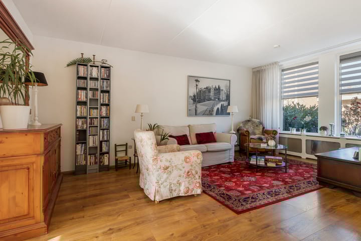 Foto 5 van Henriëtte Roland Holst-erf 123