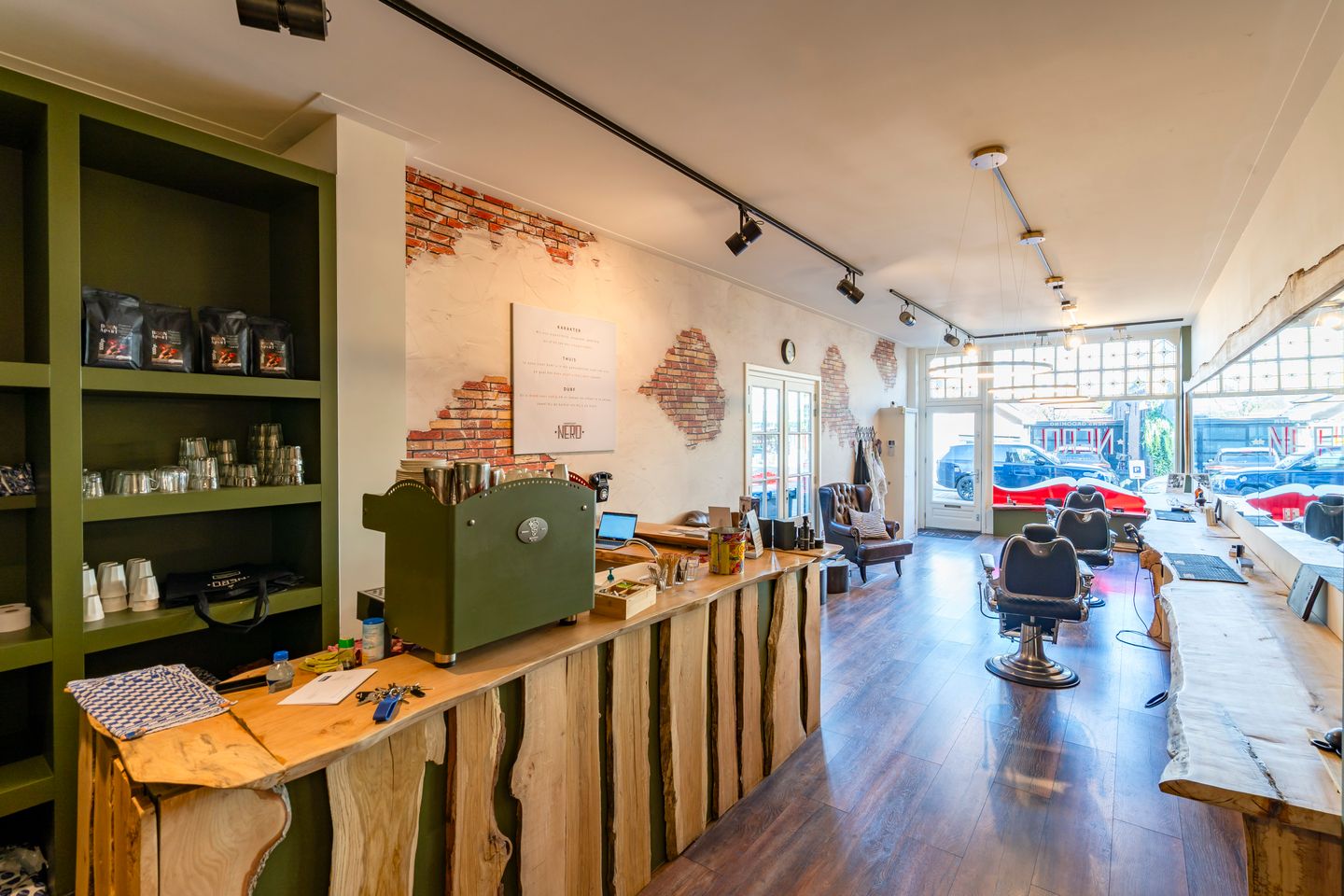 View photo 5 of Naarderstraat 29