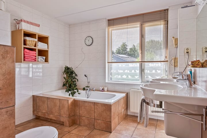 Foto 17 van Jacqueline van der Waalssingel 4