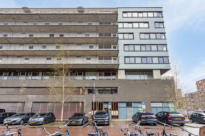 Foto 40 van Martini van Geffenstraat 54