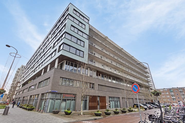 Foto 41 van Martini van Geffenstraat 54