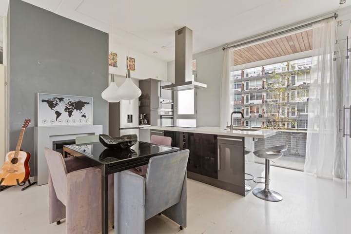 Foto 10 van Martini van Geffenstraat 54