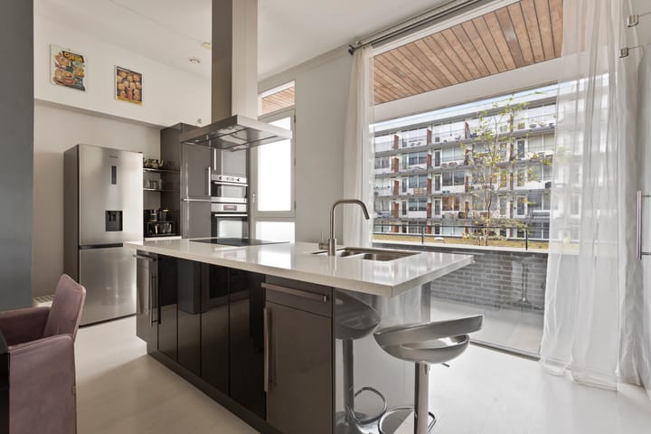 Foto 16 van Martini van Geffenstraat 54