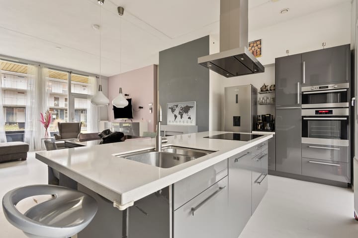 Foto 2 van Martini van Geffenstraat 54