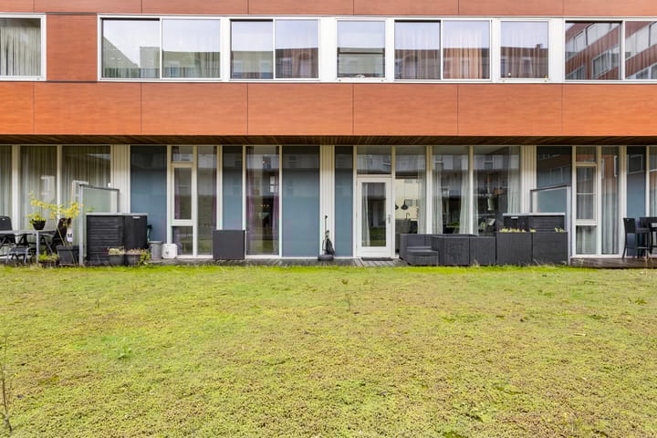 Foto 30 van Martini van Geffenstraat 54