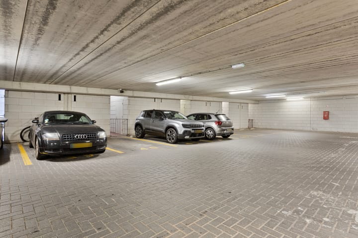 Foto 37 van Martini van Geffenstraat 54