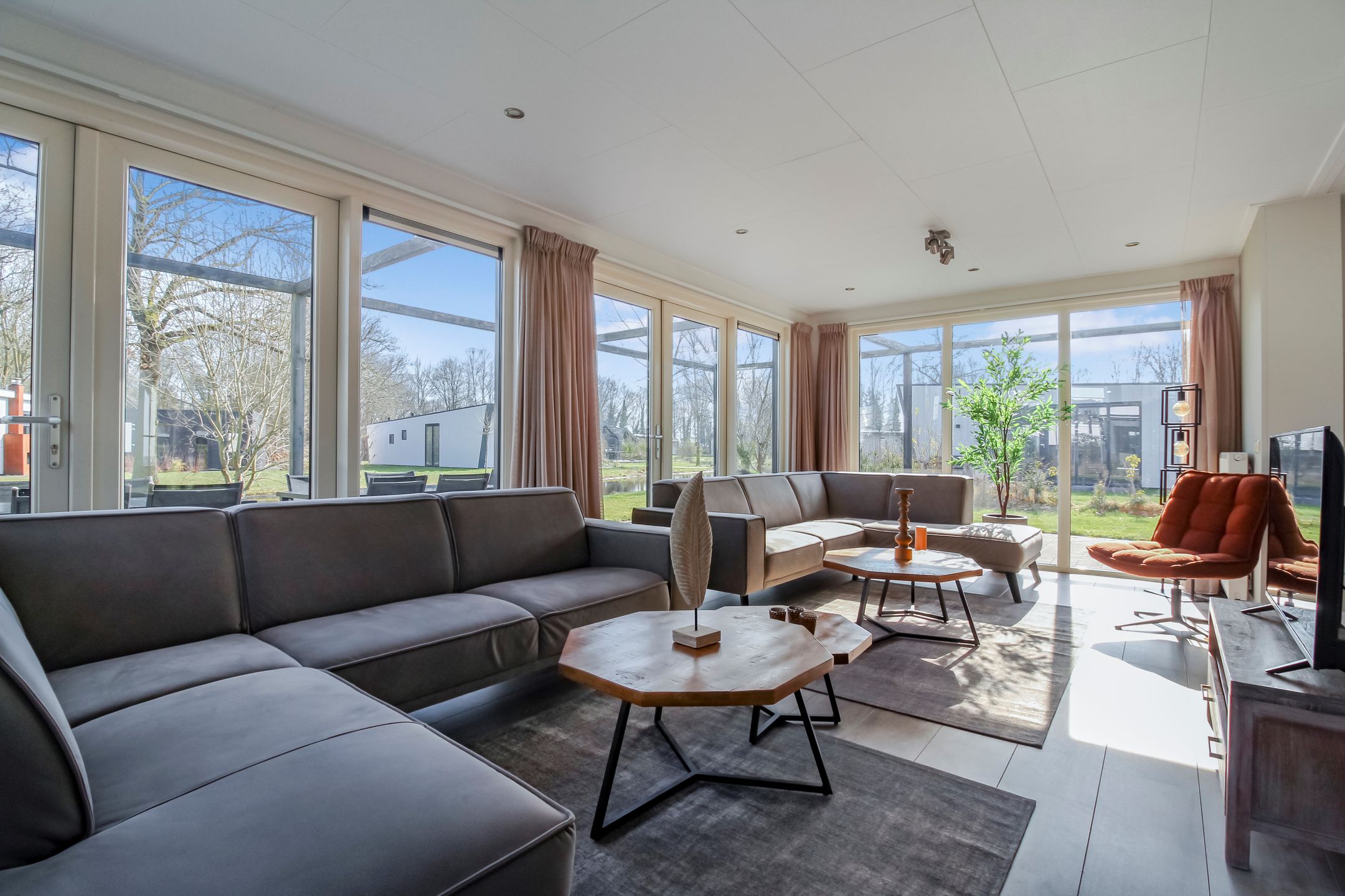 5-bedroom freehold villa in IJhorst — photo 4 of 5