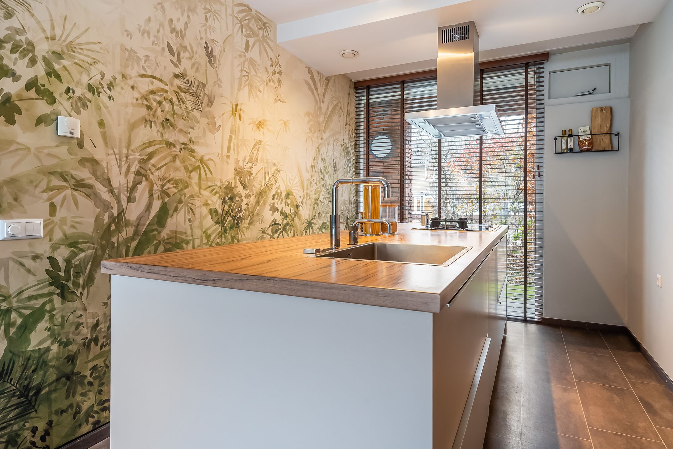 Foto 12 van Constant Erzeijstraat 18