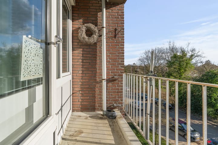 Foto 12 van Ernst Casimirlaan 81