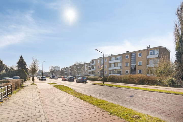 Burgemeester Jur. Visserlaan 72-A