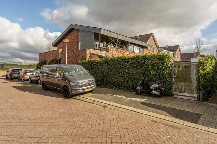 Foto 56 van Regenboog 216