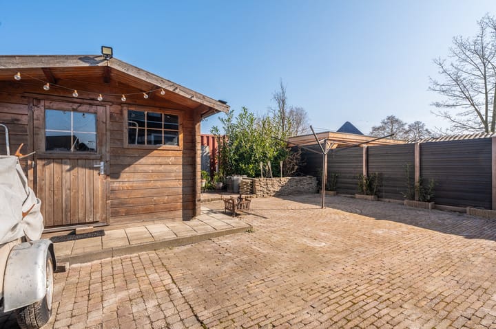 Foto 30 van Meeuwenstraat 1-A