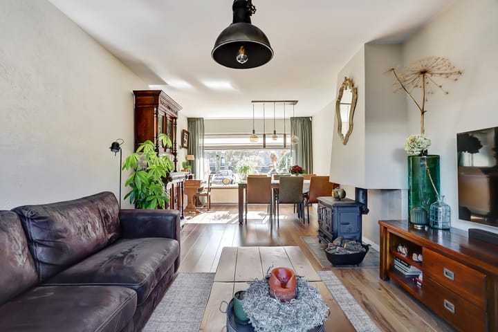 Photo 9 of Mr. Thorbeckestraat 30