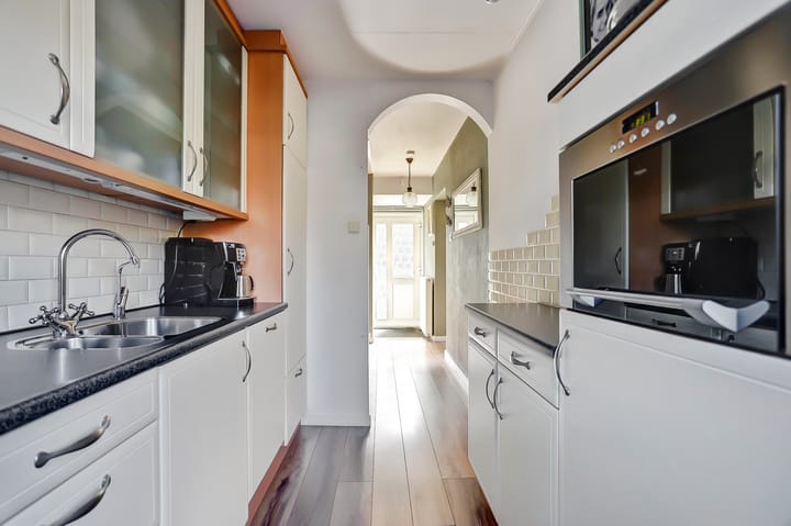 Photo 13 of Mr. Thorbeckestraat 30