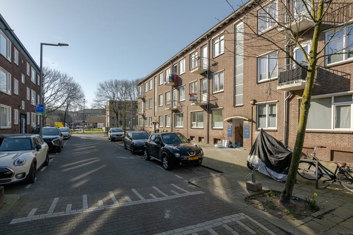 Photo 18 of Madeliefstraat 57-B