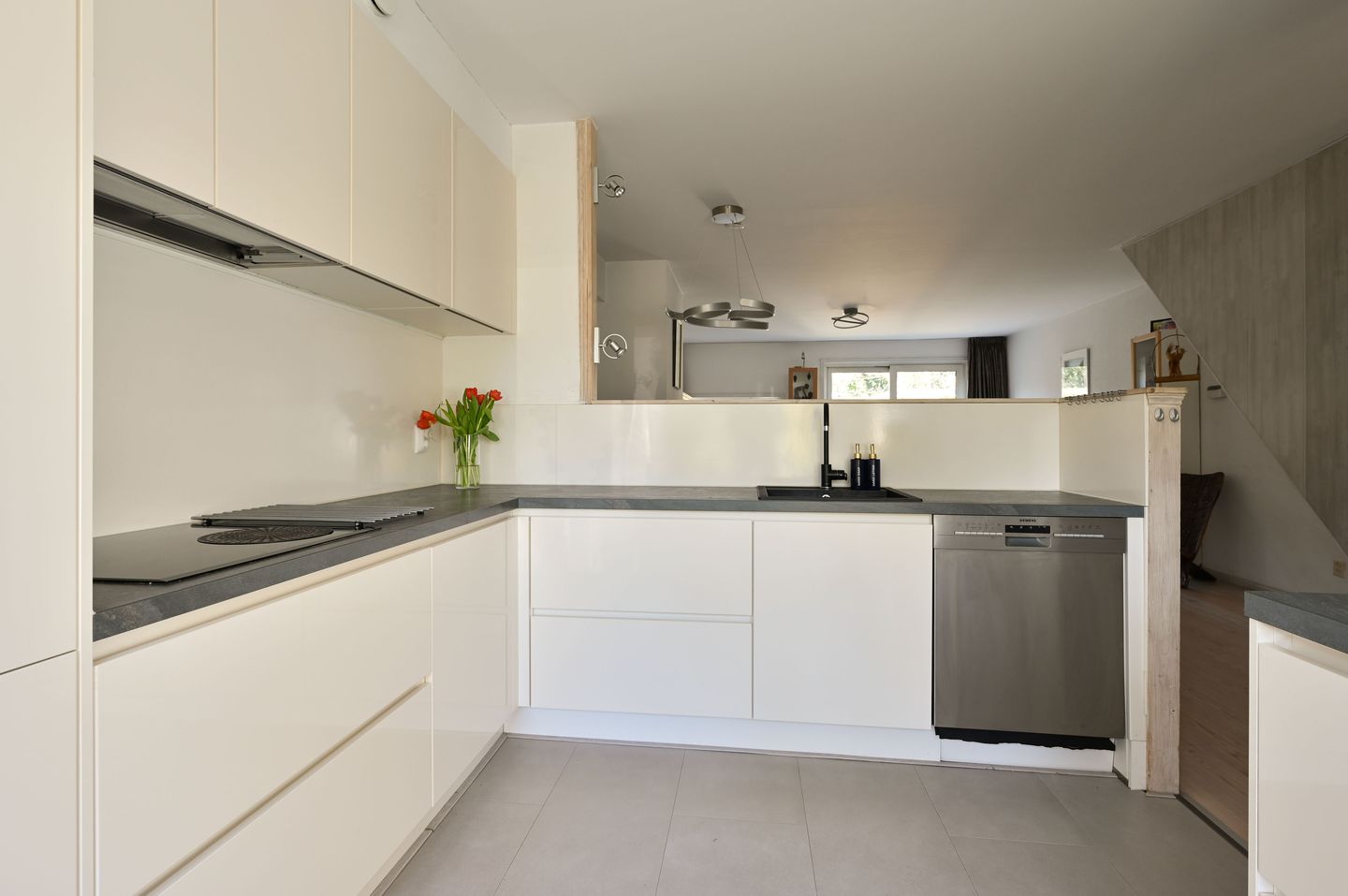 Foto 4 van Van Gelderlaan 32