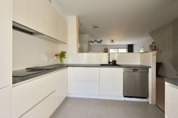 Foto 4 van Van Gelderlaan 32