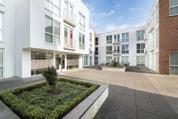 Foto 5 van Duiker 93