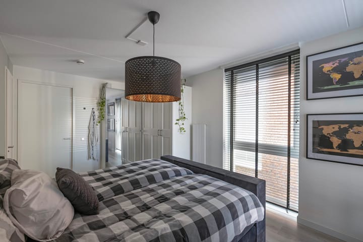 Foto 30 van Duiker 93