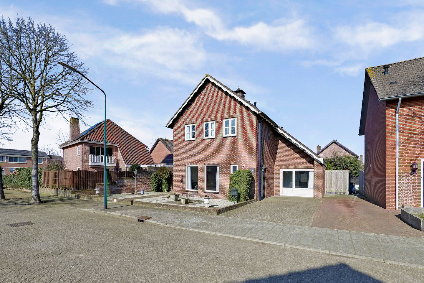 Foto 5 van Hazelaarweg 1