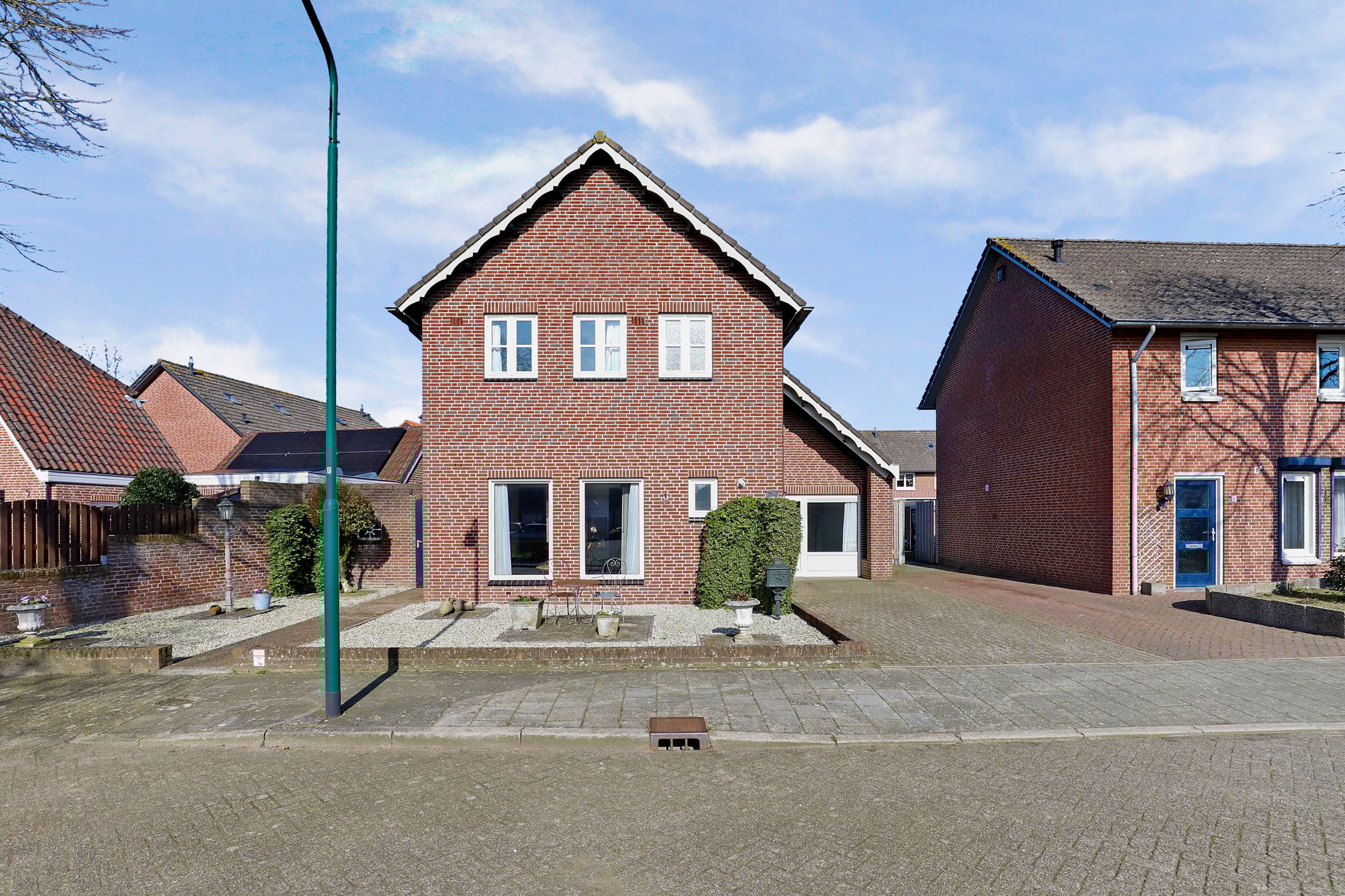 Foto 9 van Hazelaarweg 1