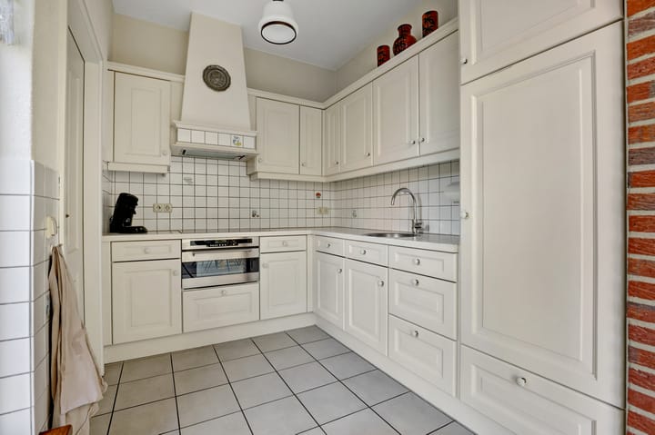 Photo 16 of Hazelaarweg 1