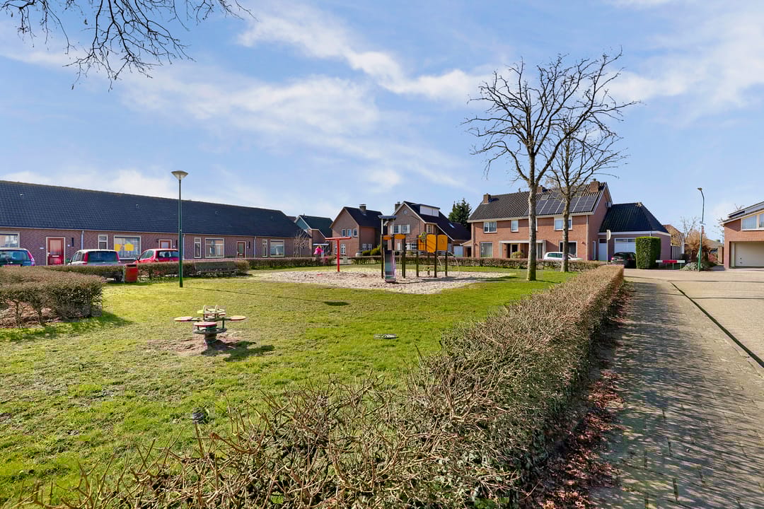 Foto 37 van Hazelaarweg 1