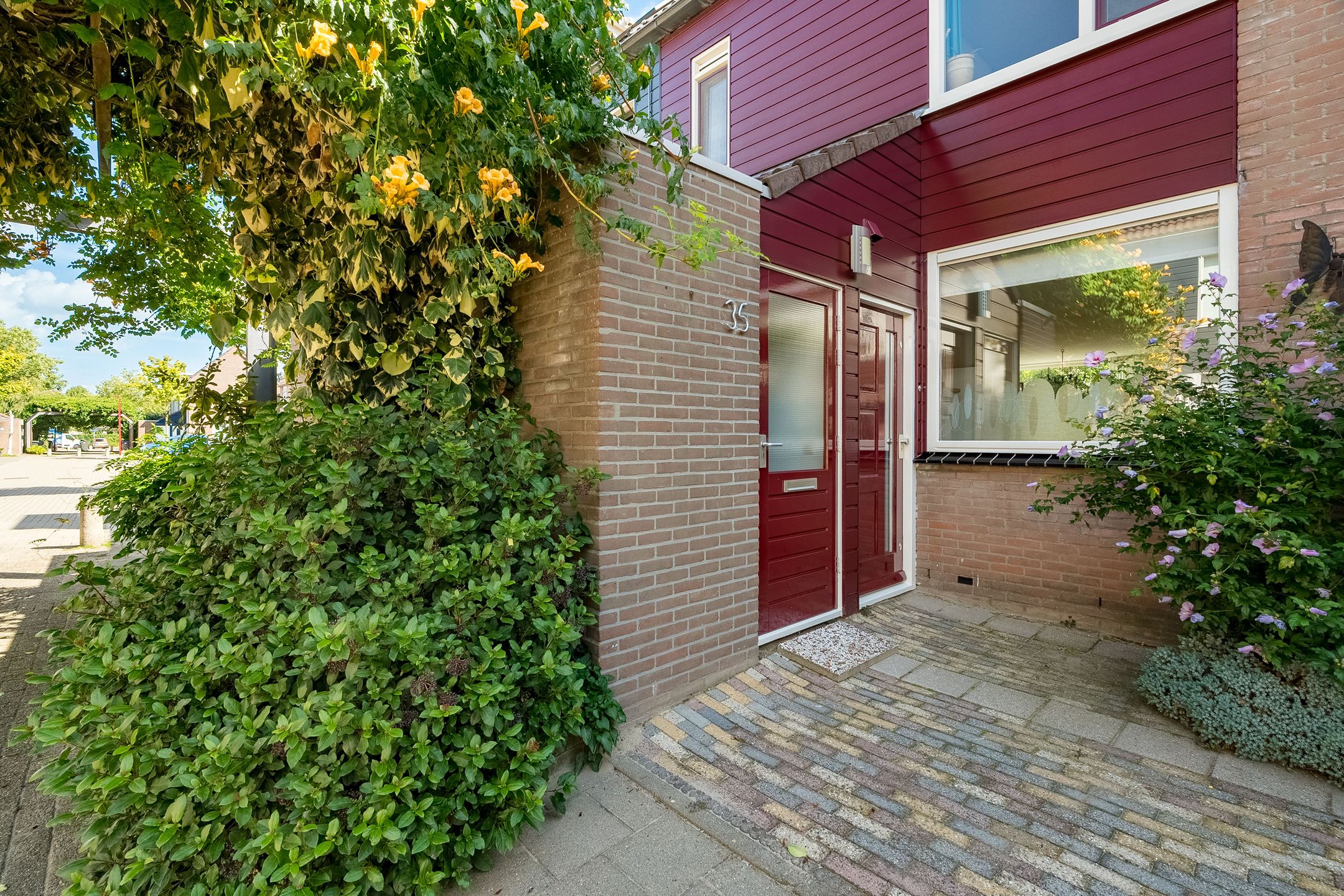 Photo 3 of Graaf Woldemarlaan 35