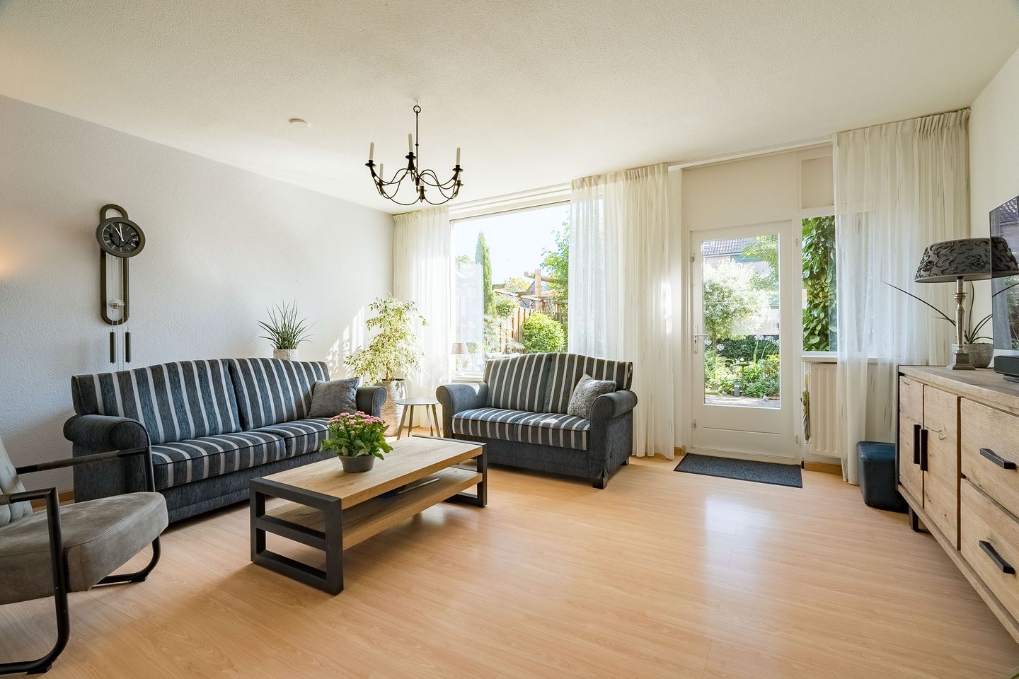 Photo 5 of Graaf Woldemarlaan 35