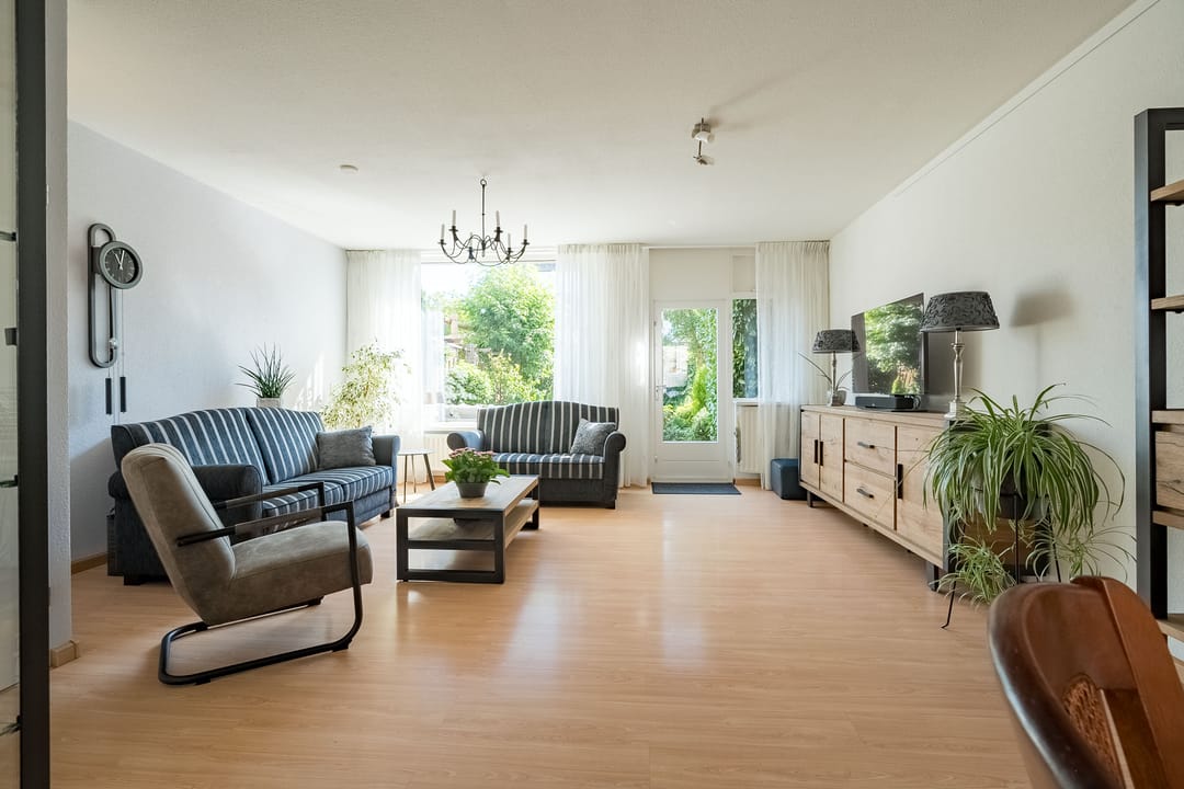 Photo 11 of Graaf Woldemarlaan 35