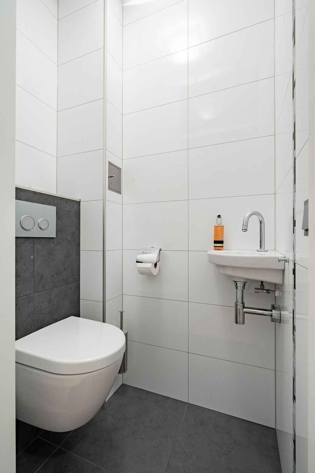 Photo 13 of Graaf Woldemarlaan 35