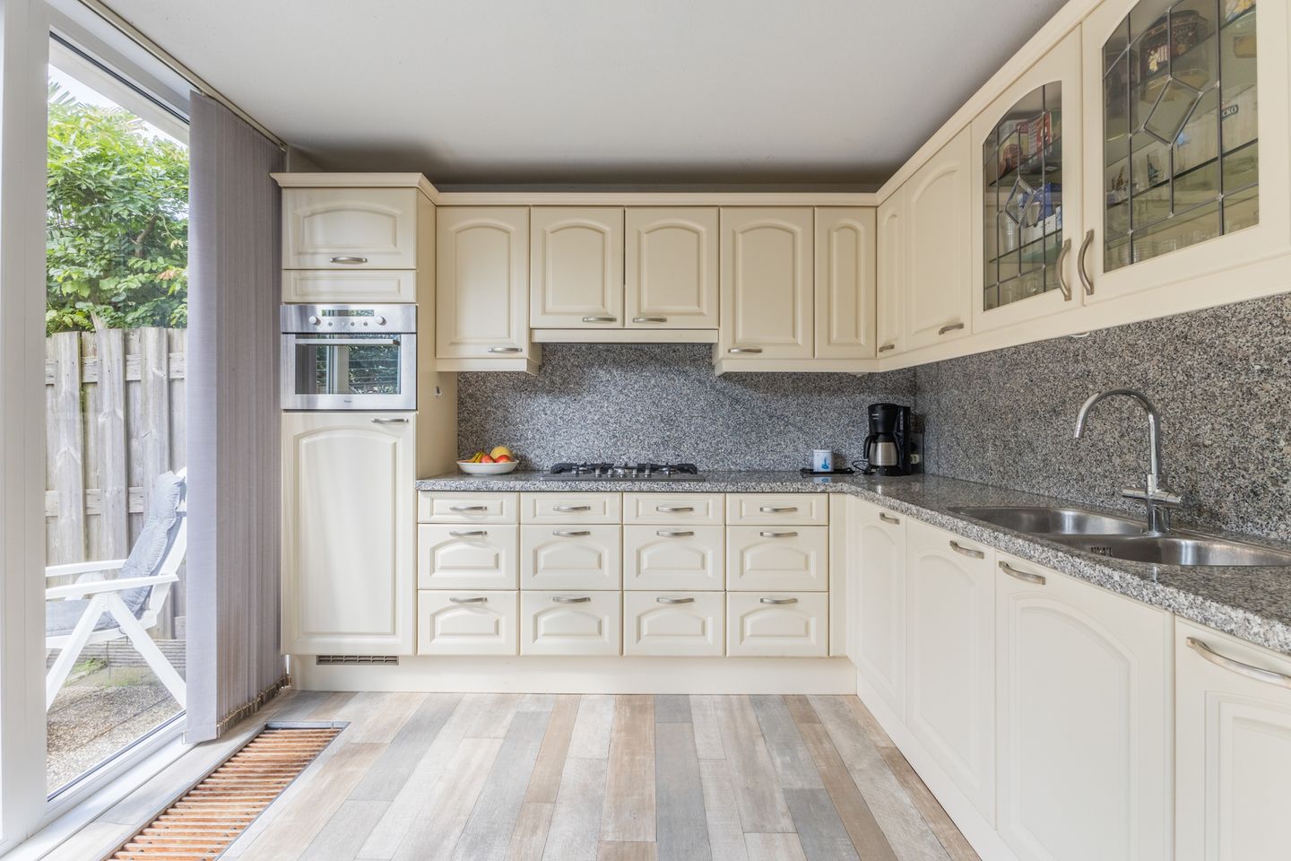 Foto 10 van Opera 99