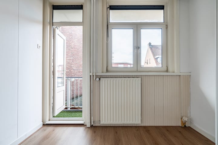 Photo 28 of Pasteurstraat 93