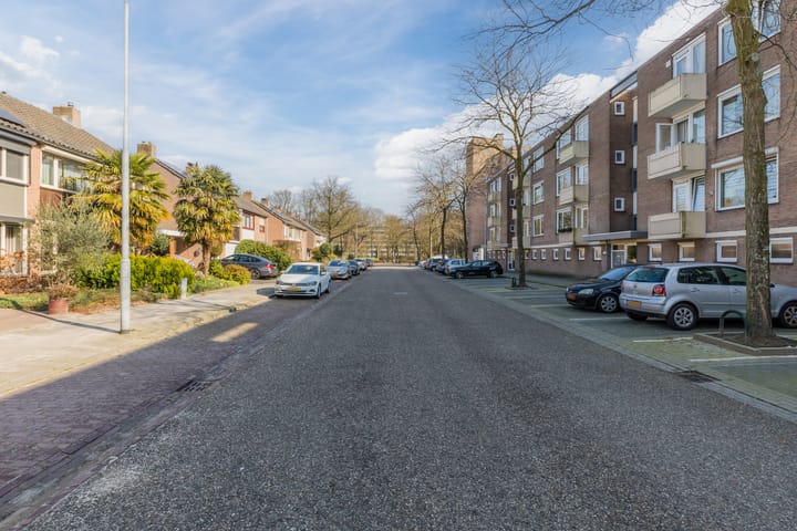 Foto 32 van Albert Cuypstraat 252