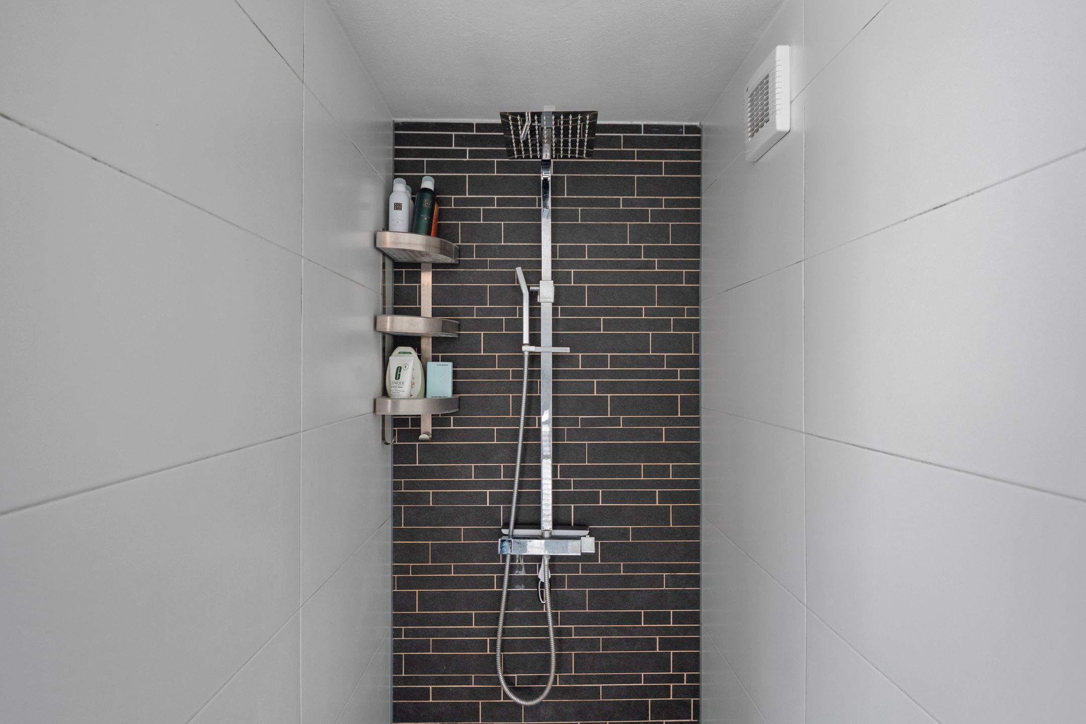 Photo 12 of Begoniastraat 26