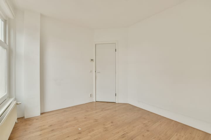 Photo 8 of Lange Leidsedwarsstraat 126-3