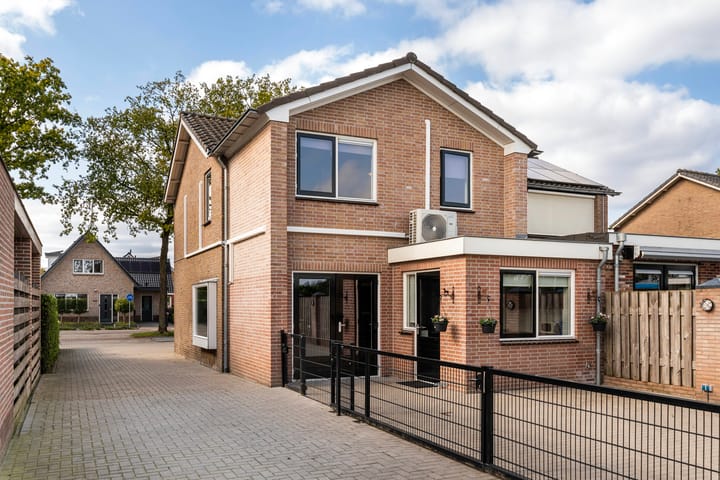 Photo 3 of Hoofdweg 88