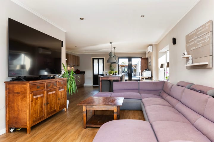 Photo 10 of Hoofdweg 88