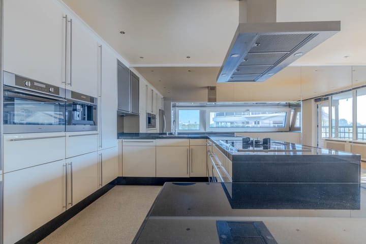 Foto 12 van Strevelsweg 826