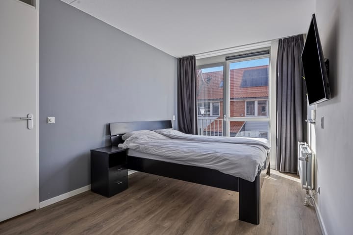 Foto 12 van Brederodepeer 2