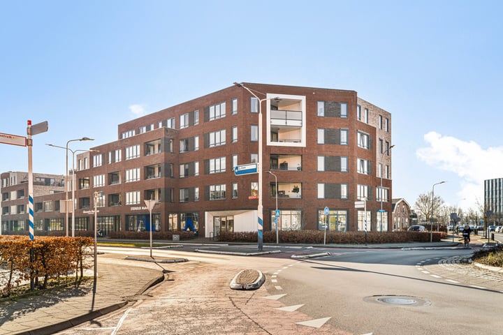 View photo of Piet Heinstraat 14 303